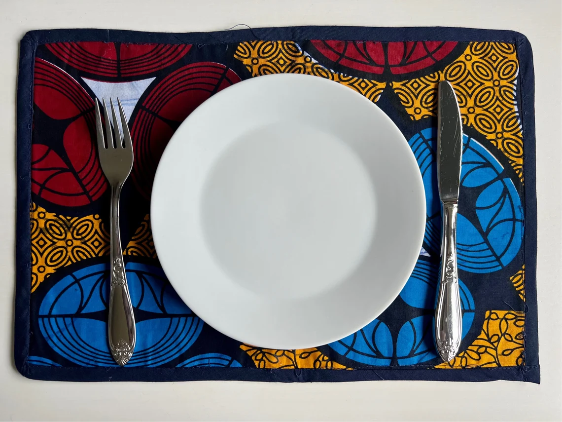 Set of 6 Two sided Placemats with Table Runner