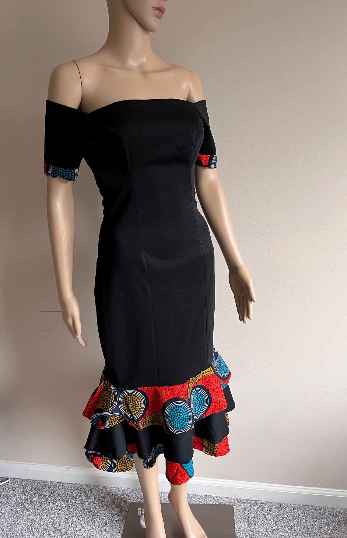 Black off Shoulder Body Con Dress - Image 8