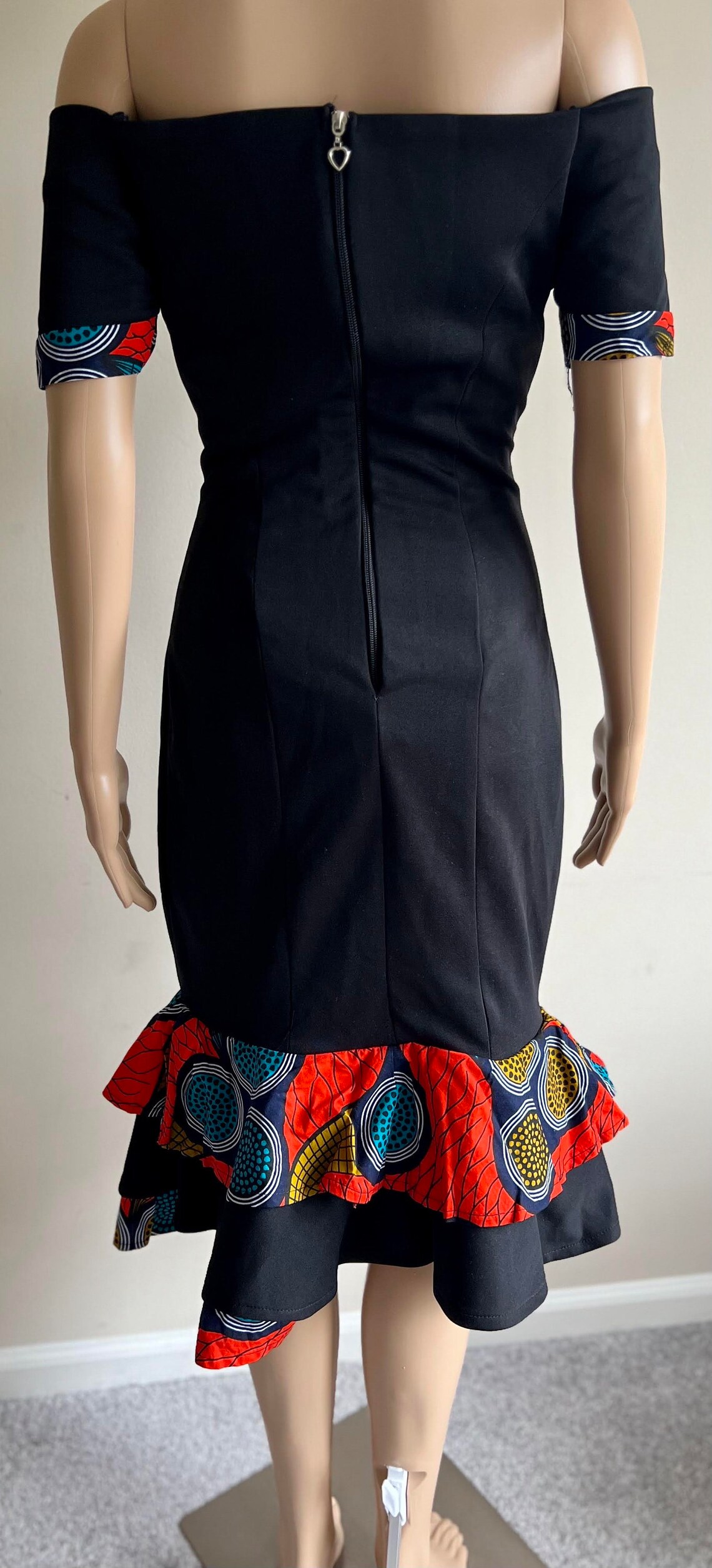 Black off Shoulder Body Con Dress - Image 3